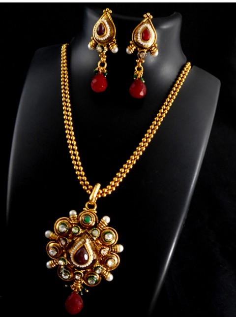 Polki Pendant Set